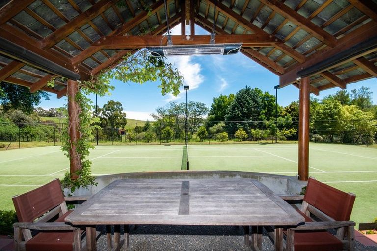 Photo of property in 124 Puketitiri Road, Poraiti, Napier, 4182