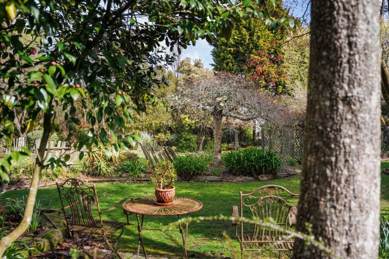 Photo of property in Thyme Out Estate, 800 Halcombe Road, Halcombe, Feilding, 4775