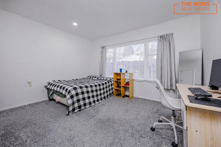 Photo of property in 1/84 Lake Road, Northcote, Auckland, 0627
