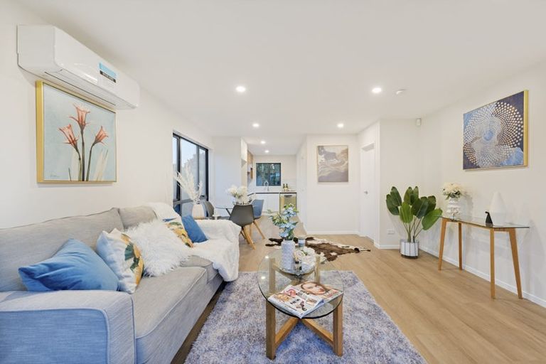 Photo of property in 35a Hereford Street, Te Atatu Peninsula, Auckland, 0610