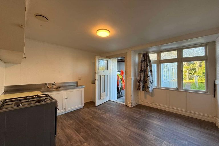 Photo of property in 8 Central Terrace, Alicetown, Lower Hutt, 5010