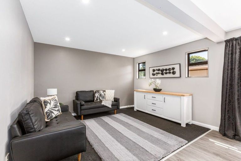 Photo of property in 4 Oxford Crescent, Ebdentown, Upper Hutt, 5018