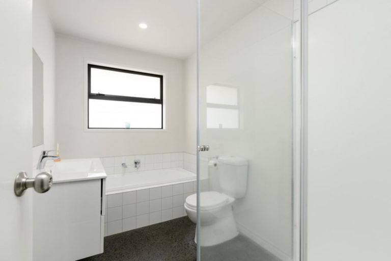 Photo of property in 9 Kahuparere Crescent, Pyes Pa, Tauranga, 3112