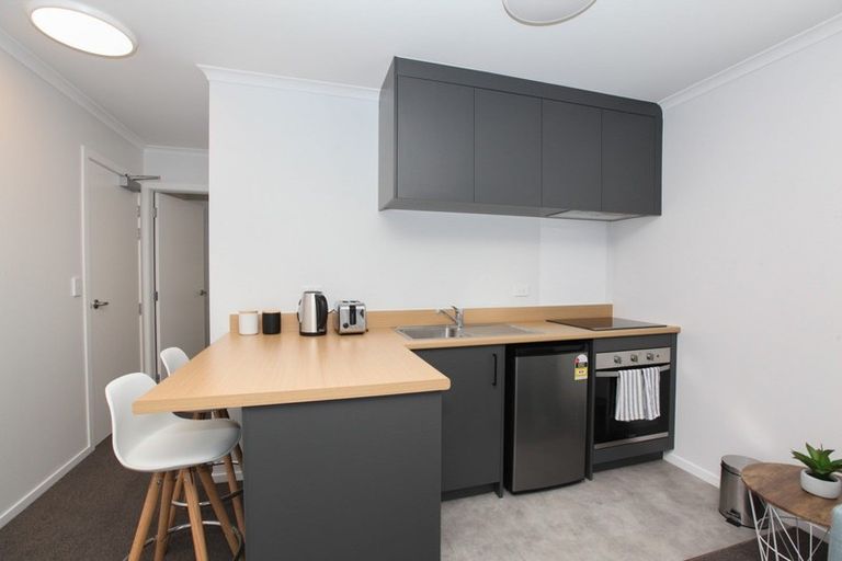 Photo of property in 2/13 Crescent Court, Melville, Hamilton, 3206