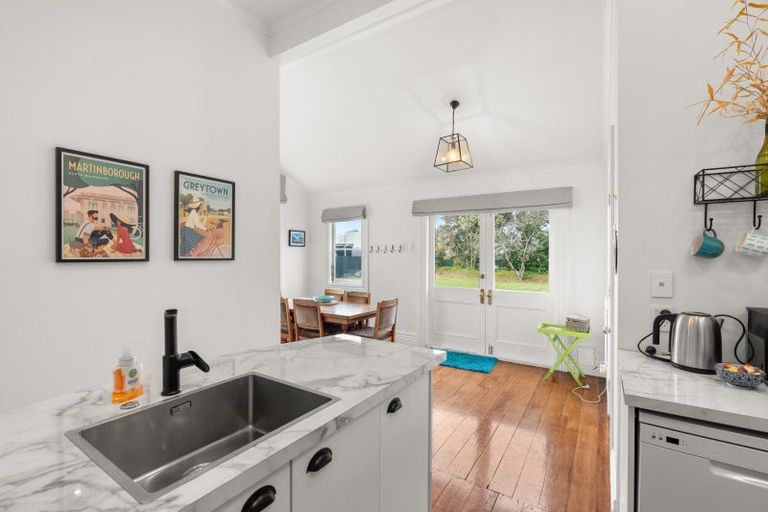 Photo of property in 5 Main Street, Greytown, 5712