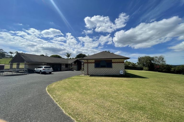 Photo of property in 9 Broadwood Rise, Kumeu, 0892