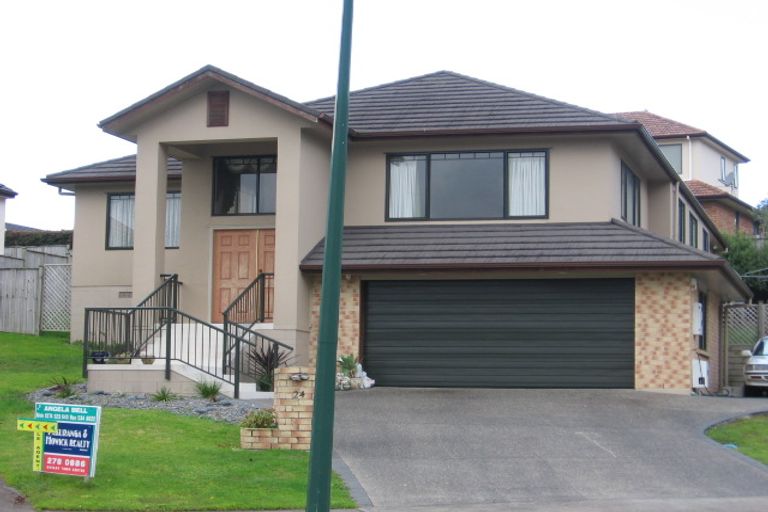 Photo of property in 24 Delmont Close, East Tamaki Heights, Auckland, 2016