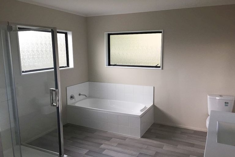 Photo of property in 1/13 Naviti Place, Browns Bay, Auckland, 0630