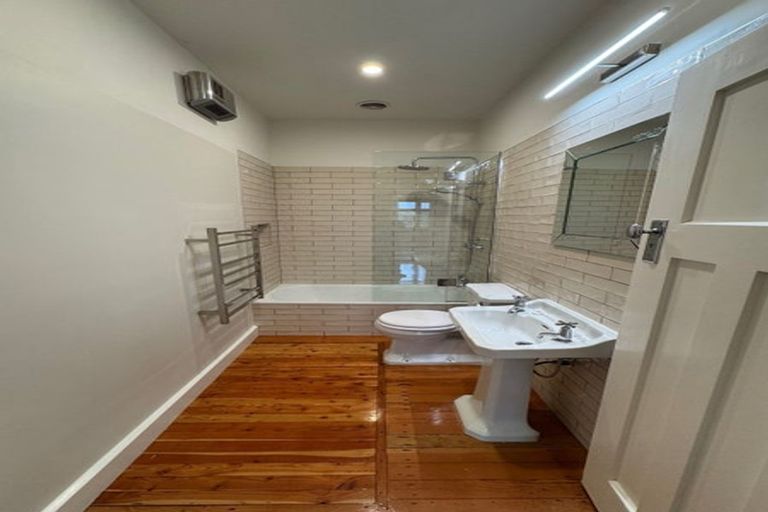 Photo of property in 235 Waimea Terrace, Beckenham, Christchurch, 8023