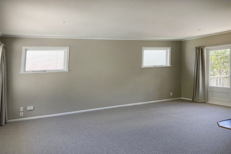 Photo of property in 16 Lincoln Street, Picton, 7220