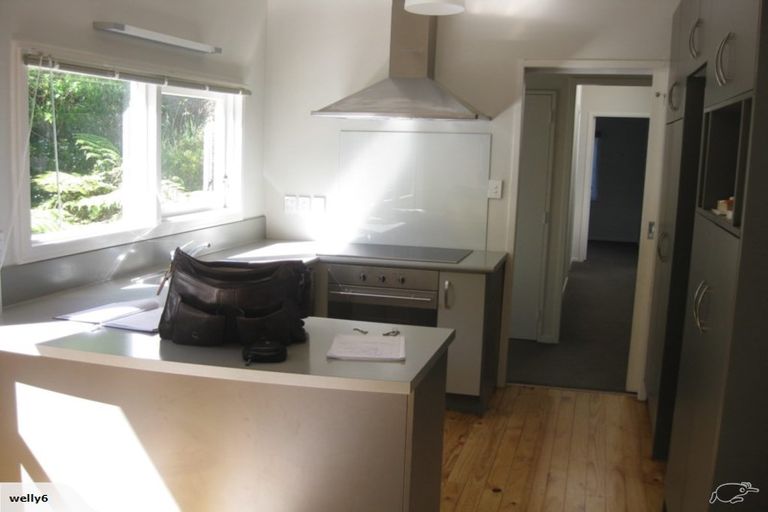 Photo of property in 27 Huntleigh Park Way, Ngaio, Wellington, 6035