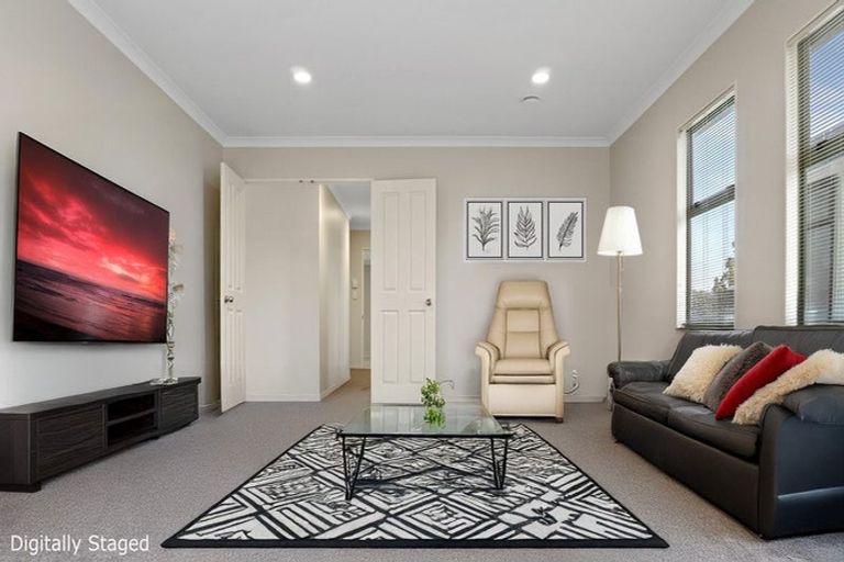 Photo of property in 6 Chadlington Avenue, Henderson, Auckland, 0612