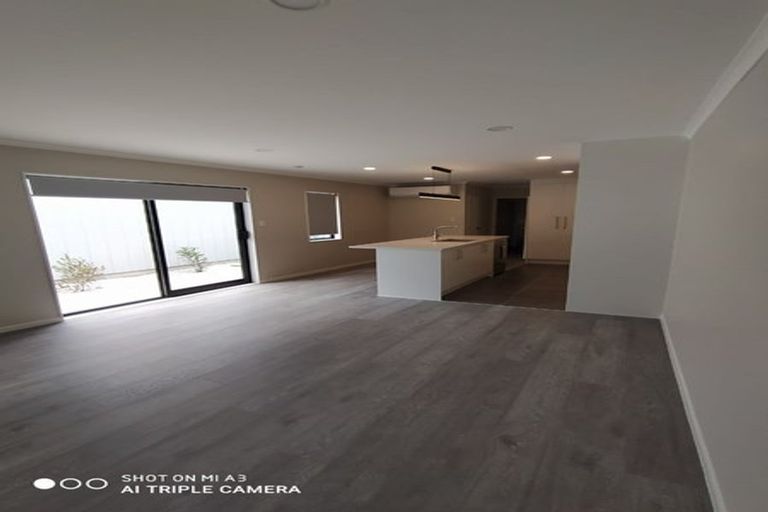 Photo of property in 30 Combat Street, Papakura, 2110