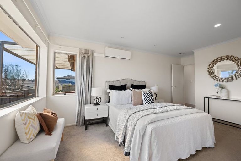 Photo of property in 45 Nimstedt Avenue, Oteha, Auckland, 0632