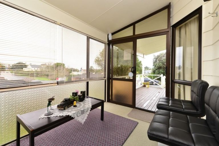 Photo of property in 15b Victoria Avenue, Waiuku, 2123