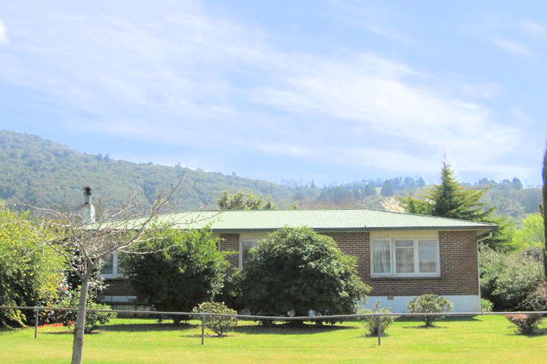 Photo of property in 9 Island View Road, Western Heights, Rotorua, 3015