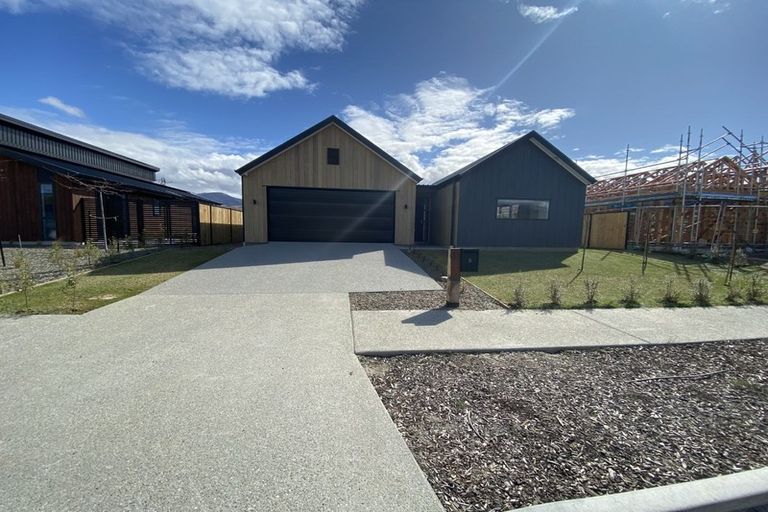 Photo of property in Wooing Tree Vineyard Ltd, 5 Blondie Drive, Cromwell, 9310