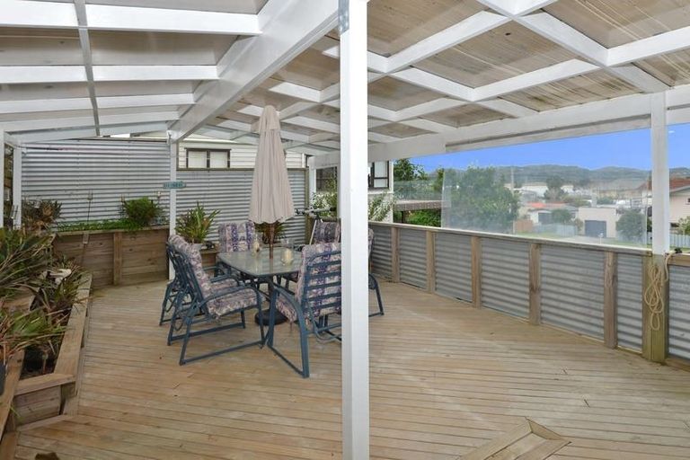 Photo of property in 3a Kopipi Crescent, Ngunguru, Whangarei, 0173