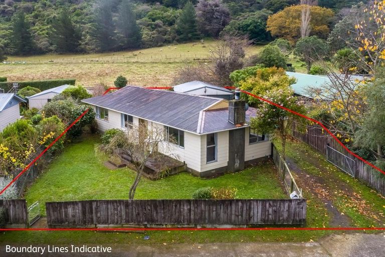 Photo of property in 27 Churchill Crescent, Featherston, 5710