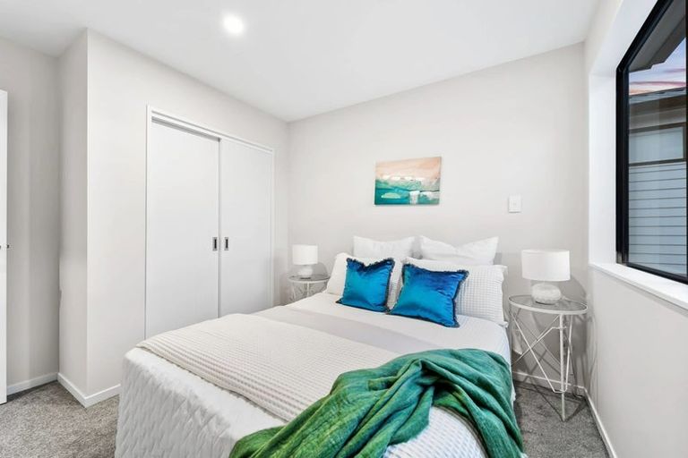 Photo of property in 6/33 Colwill Road, Massey, Auckland, 0614