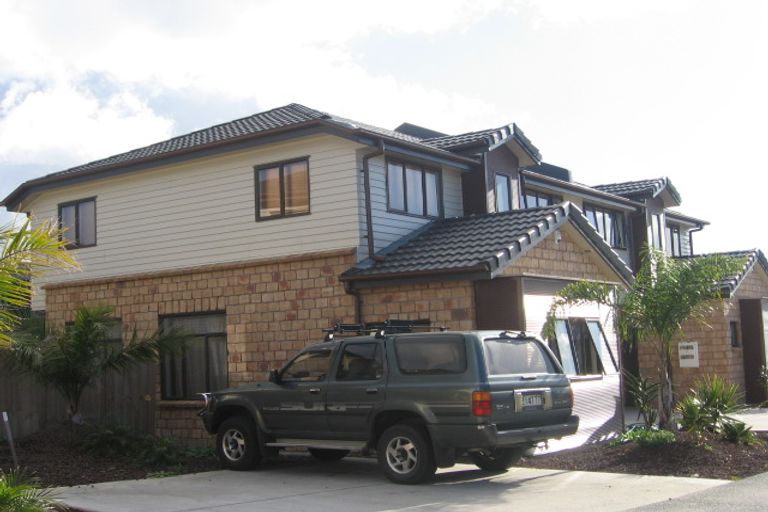 Photo of property in 18 Derg Place, East Tamaki, Auckland, 2013