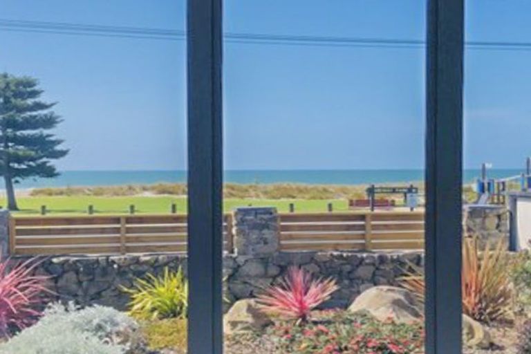 Photo of property in 308a Pukehina Parade, Pukehina, Te Puke, 3189