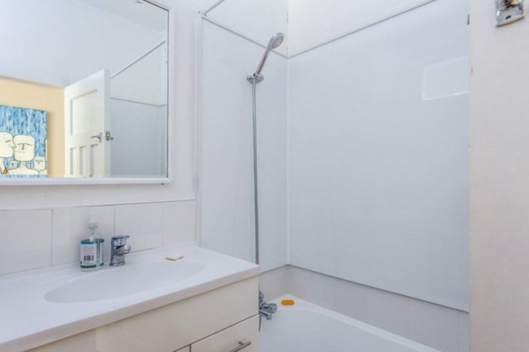 Photo of property in 65 Forest Lake Road, Forest Lake, Hamilton, 3200