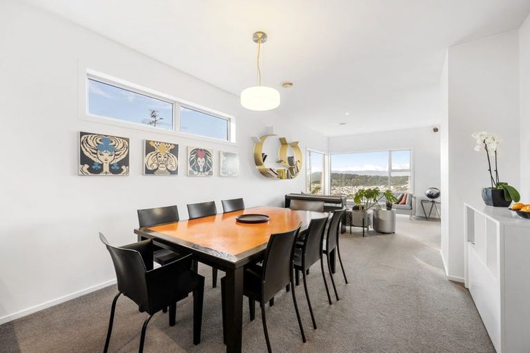 Photo of property in 72 Mortimer Terrace, Brooklyn, Wellington, 6021