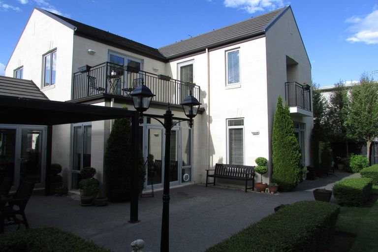 Photo of property in 32 Birkdale Drive, Shirley, Christchurch, 8061