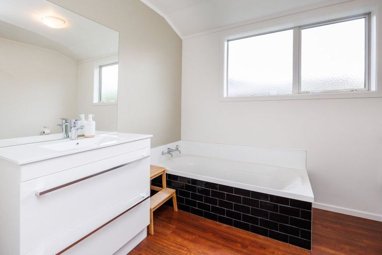 Photo of property in 37a Manson Street, Terrace End, Palmerston North, 4410
