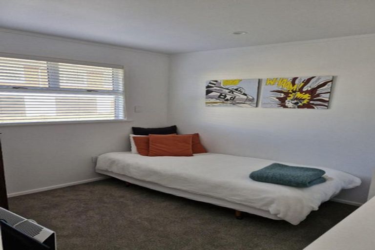 Photo of property in 1/239 Carrington Street, Vogeltown, New Plymouth, 4310