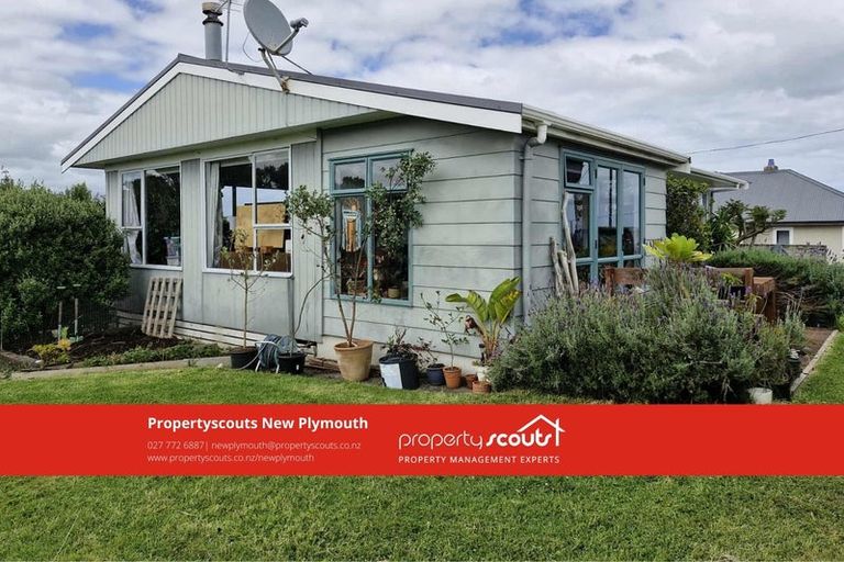 Photo of property in 119 Pioneer Road, Moturoa, New Plymouth, 4310