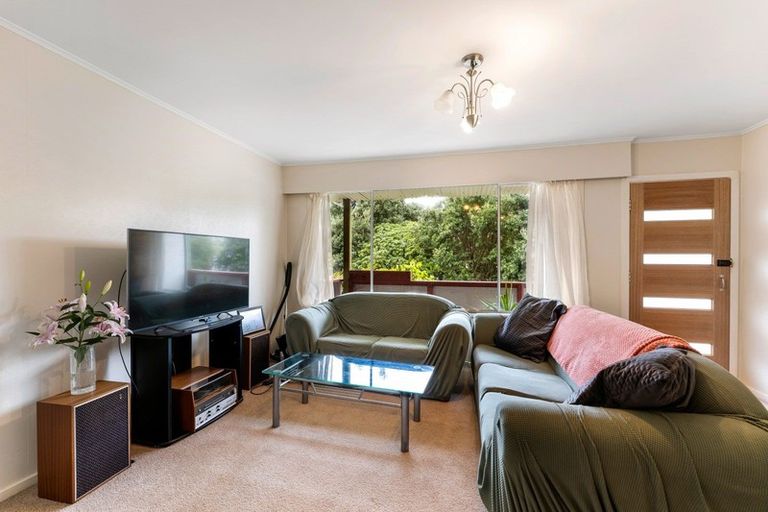 Photo of property in 1/153 Main Road, Tawa, Wellington, 5028