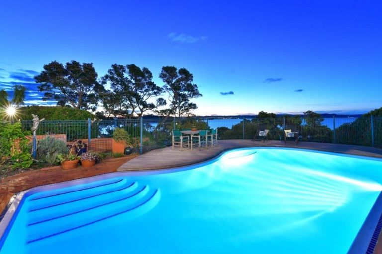 Photo of property in 74 Ardern Avenue, Stanmore Bay, Whangaparaoa, 0932