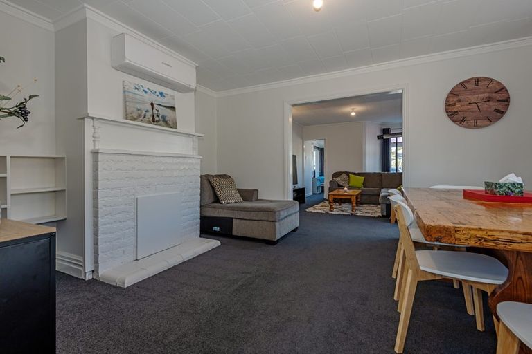 Photo of property in 98 Wood Street, Takaro, Palmerston North, 4410