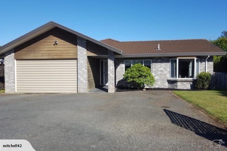 Photo of property in 12 Clare Street, Cambridge, 3434