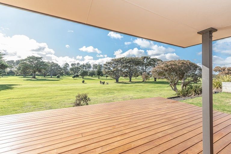 Photo of property in 31 Golf Vue Place, Castlecliff, Whanganui, 4501