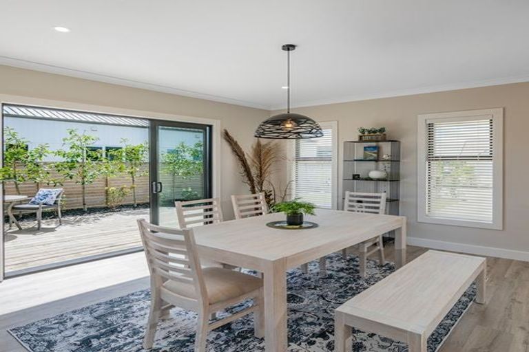 Photo of property in 16 Awatea Drive, Whitianga, 3510