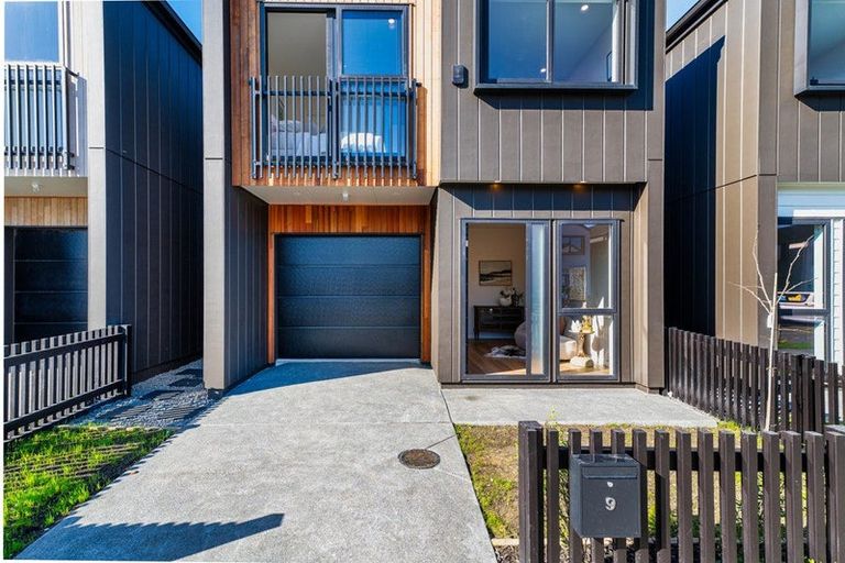 Photo of property in 9 Tiller Street, Hobsonville, 0616