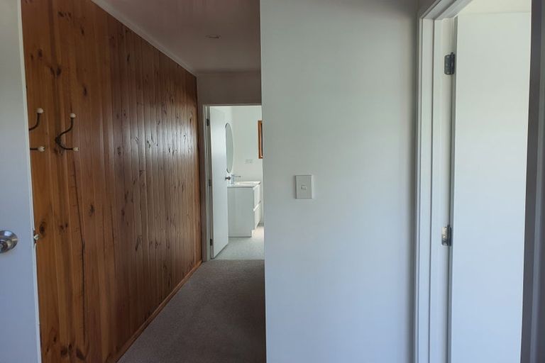 Photo of property in 144 Taupaki Road, Taupaki, Henderson, 0782