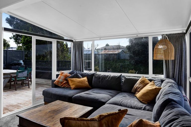 Photo of property in 1 Nikorima Street, Urenui, 4375