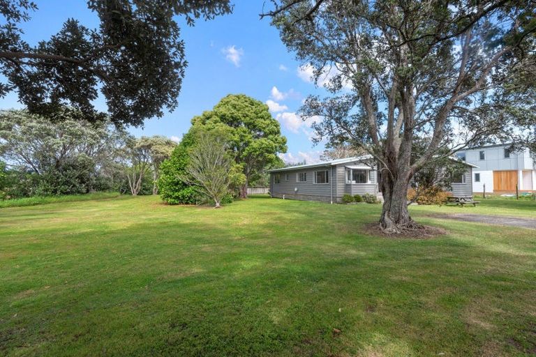 Photo of property in 38 Albany Road, One Tree Point, 0118