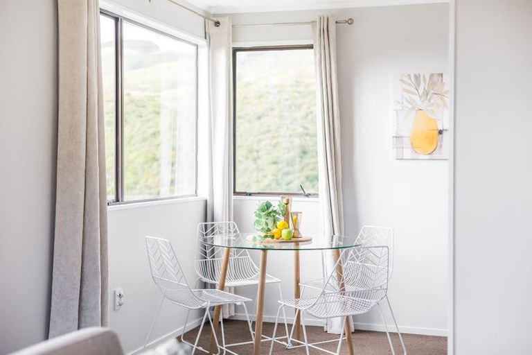 Photo of property in 31 Nassau Avenue, Grenada North, Wellington, 5028