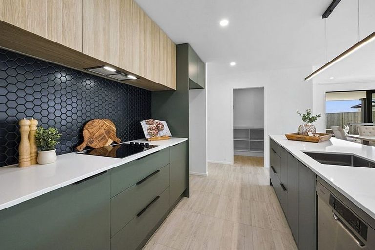 Photo of property in 21c Portland Drive, Mangorei, New Plymouth, 4312