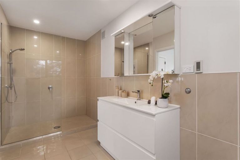 Photo of property in 23 Whareora Terrace, Cashmere, Christchurch, 8022