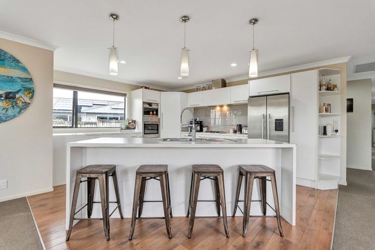 Photo of property in 4 Larlin Drive, Hawera, 4675