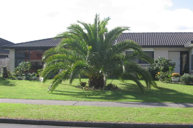 Photo of property in 23 Suncrest Drive, West Harbour, Auckland, 0618