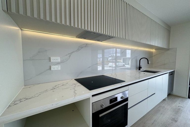 Photo of property in 2/36 Fairdale Place, Birkdale, Auckland, 0626