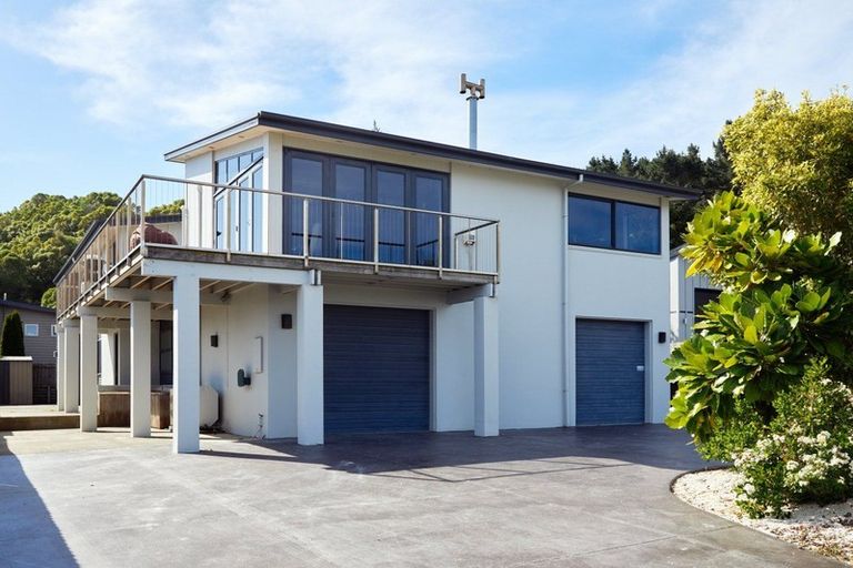 Photo of property in 56 Kotare Place, South Bay, Kaikoura, 7300