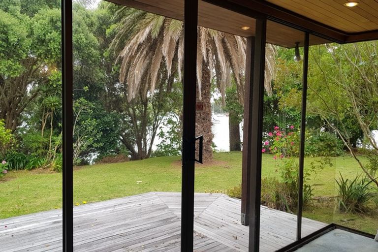 Photo of property in 12 Dayspring Way, Pakuranga, Auckland, 2010